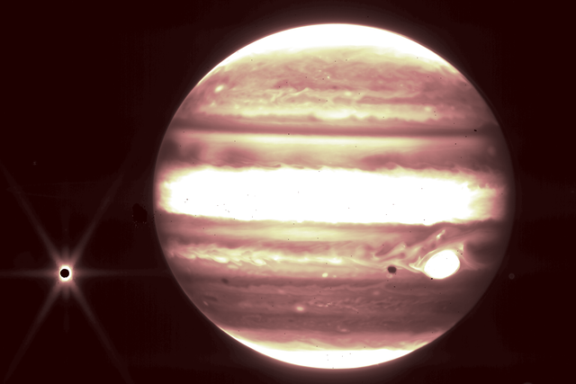 <p>Júpiter visto en luz infrarroja cercana mediante el telescopio espacial James Webb</p>