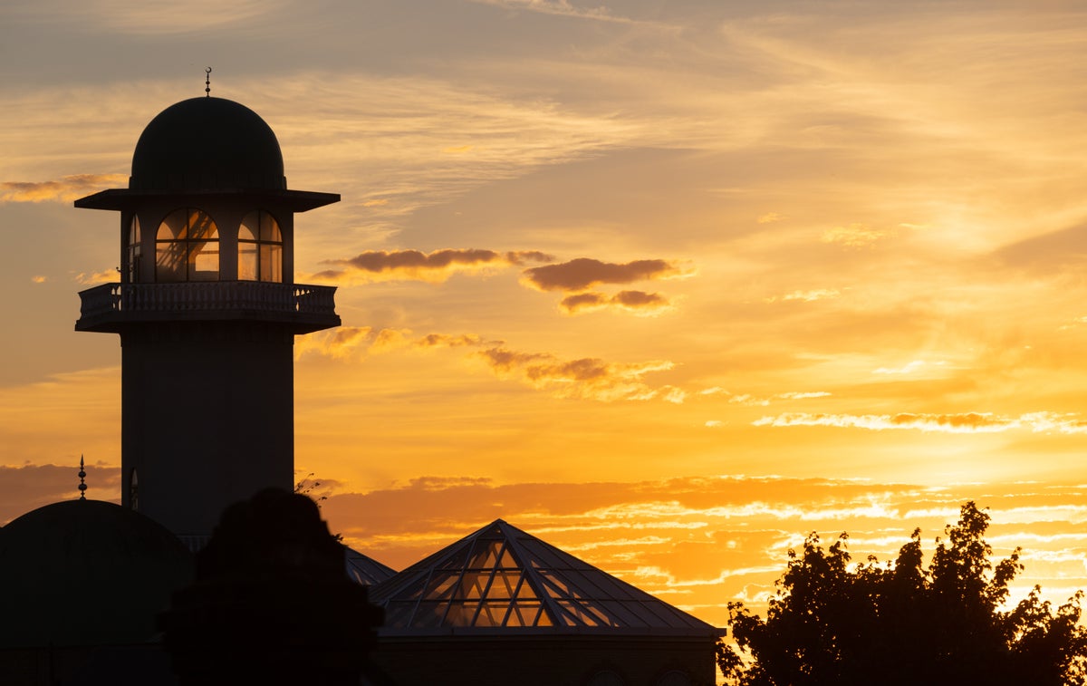 Hospital and train services to face pressure due to ‘extreme heat’