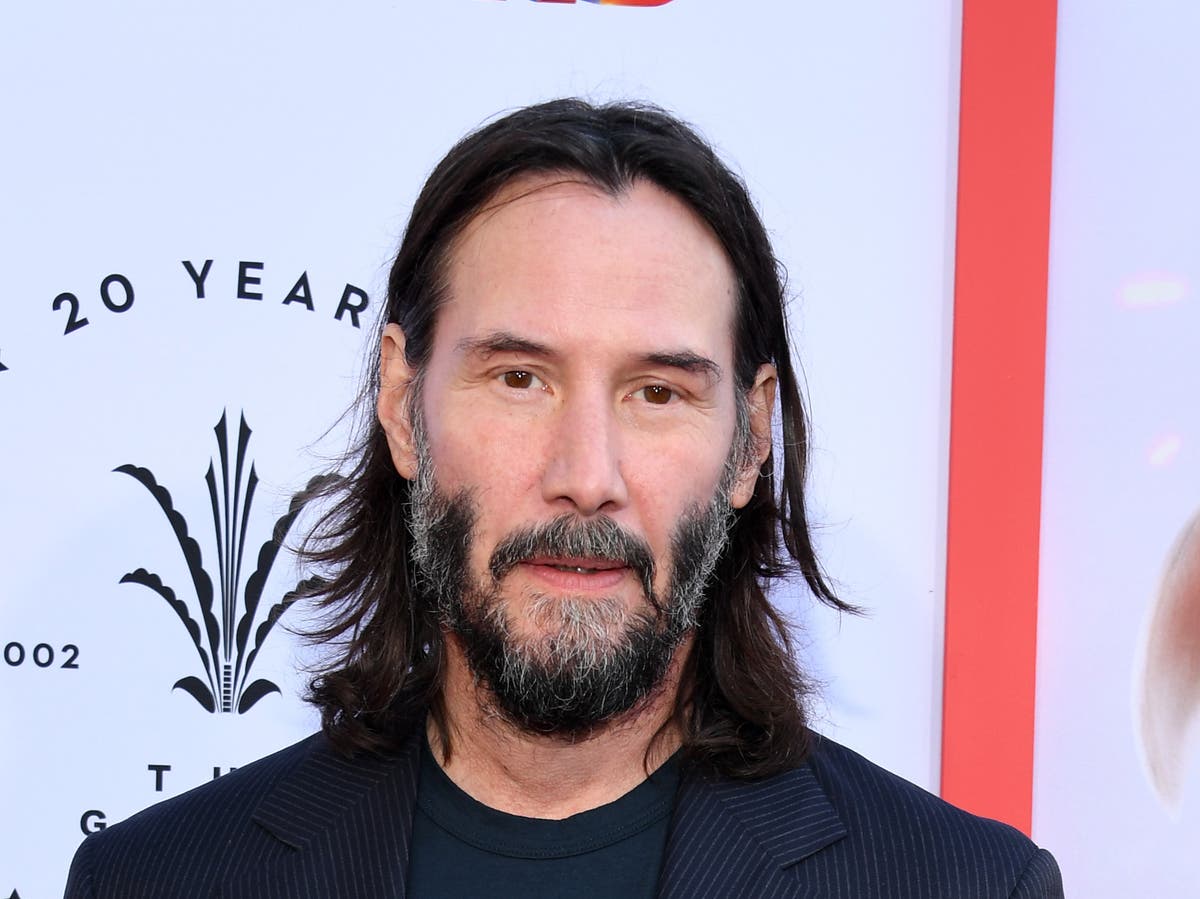 Keanu Reeves says he wants to play an ‘older’ Batman in a liveaction