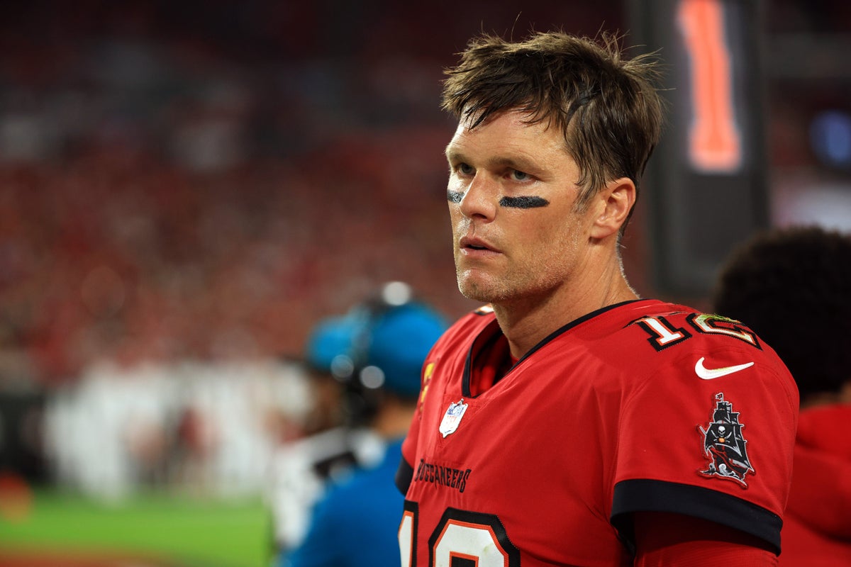 Buccaneers' Tom Brady is texting with possible presidential candidate,  report says 