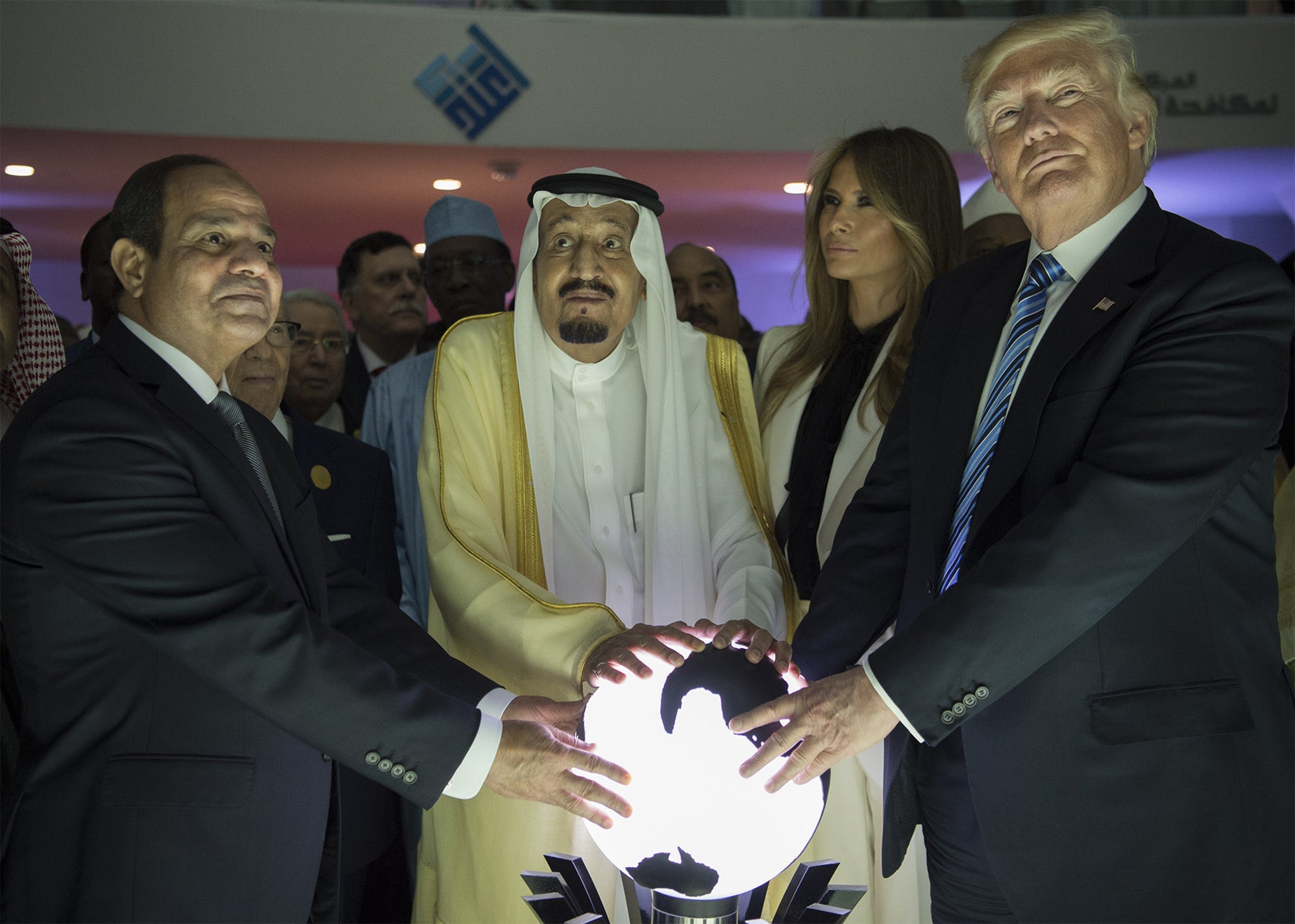 Donald Trump with Saudi King Salman bin Abdulaziz and Egyptian President Abdel Fattah al-Si