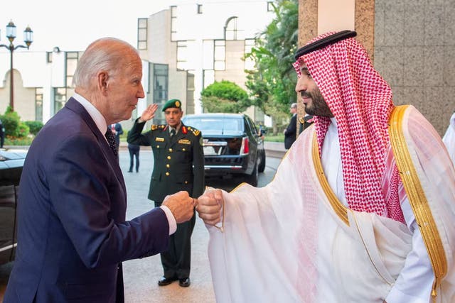 <p>Saudi Crown Prince Mohammed bin Salman fist bumps U.S. President Joe Biden upon his arrival at Al Salman Palace, in Jeddah, Saudi Arabia, July 15, 2022</p>
