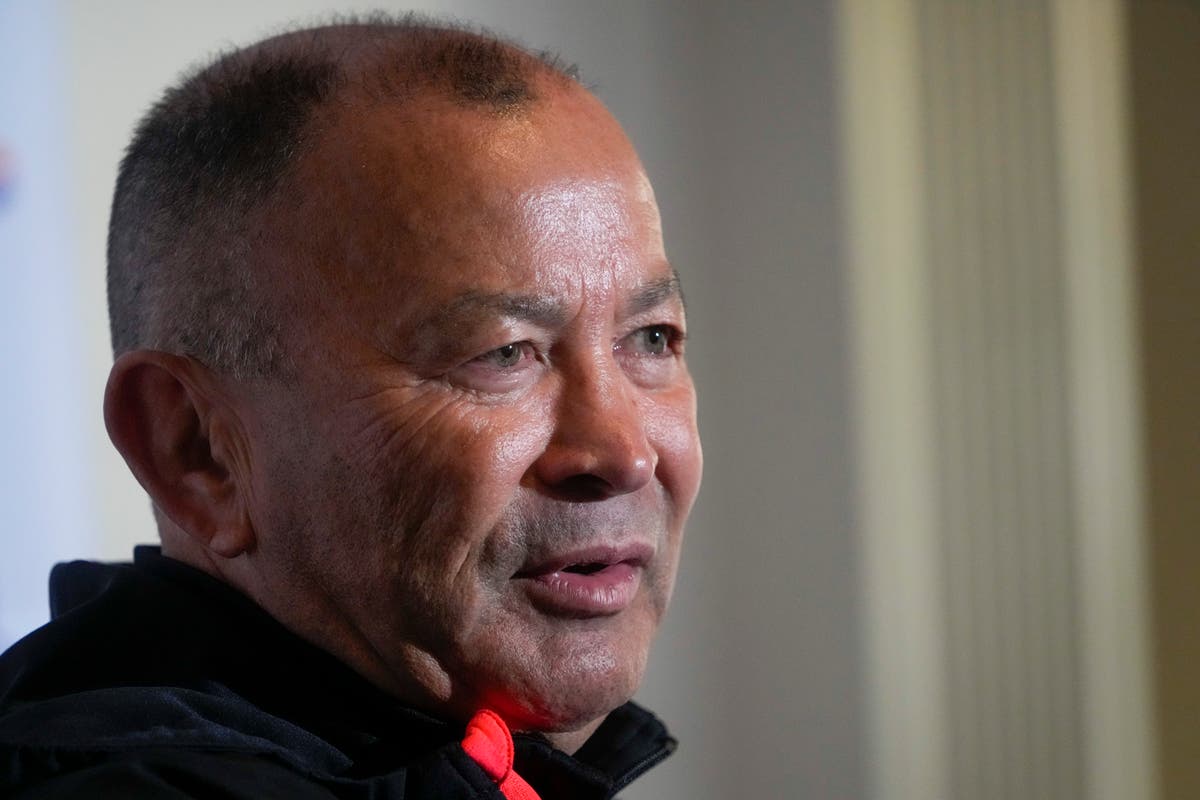 Eddie Jones in angry exchange with Australia fan after being labelled &lsquo;traitor&rsquo;