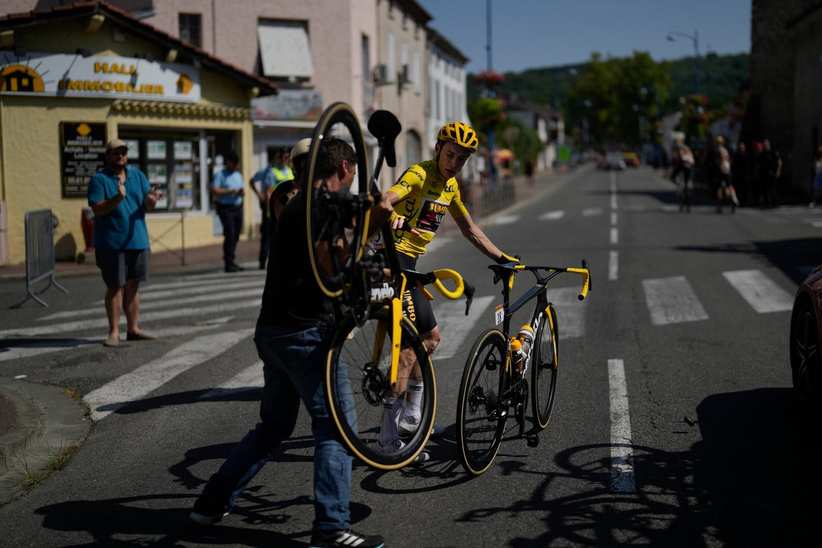 Costly at Tour de France for Jonas Vingegaard as Jasper Philipsen wins stage 15