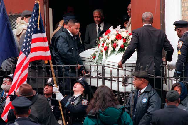 <p>A color guard readies their flags as pallbearers carry the remains of token clerk Harry Kaufman after funeral services, in the Brooklyn borough of New York, Wednesday, Dec, 13, 1995 </p>