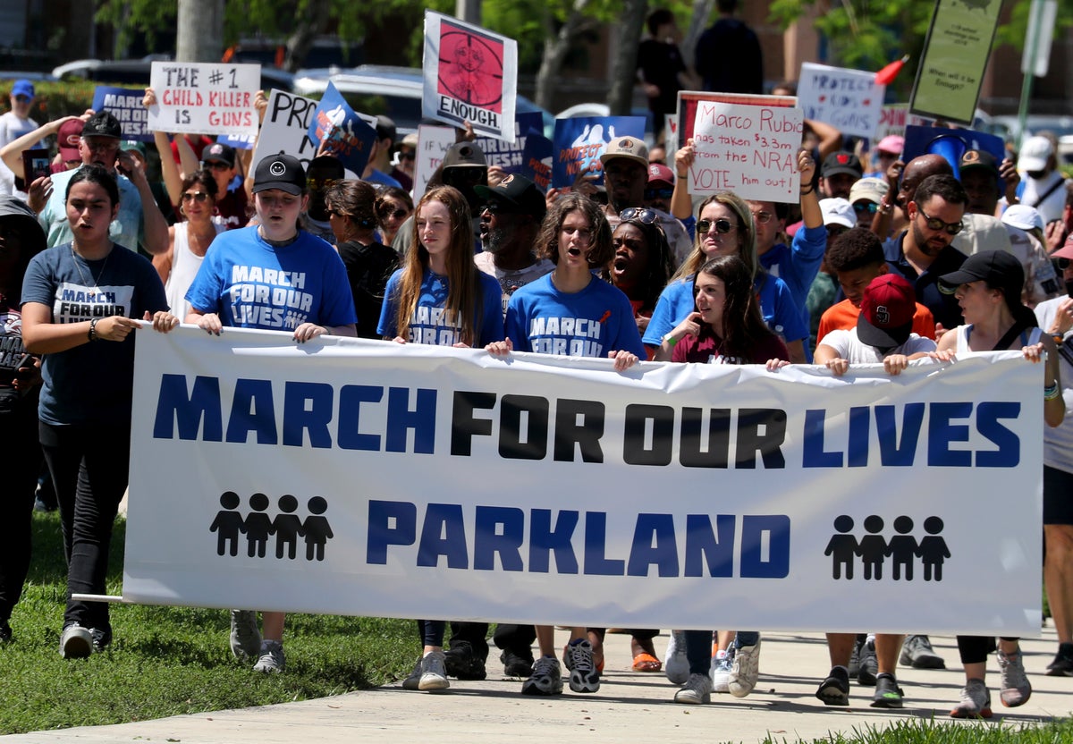 Parkland shooting – live: Gunman Nikolas Cruz faces death penalty as sentencing trial begins