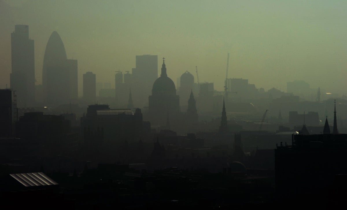 Air pollution causes lung cancer, scientists discover