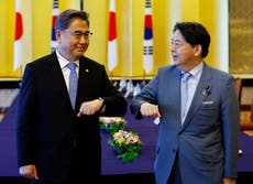 Japan calls for S. Korea's steps to resolve row after talks