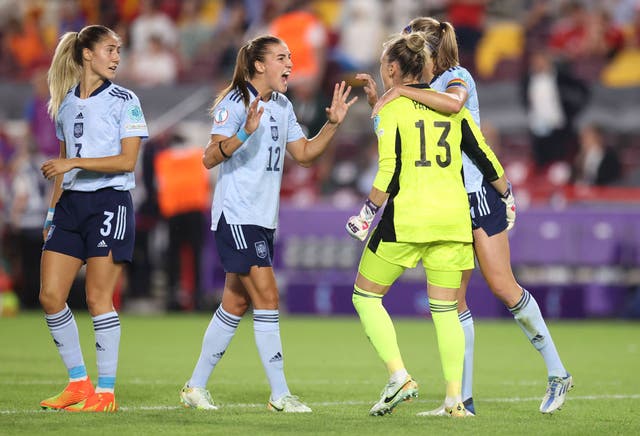 <p>Spain required goalkeeper Sandra Panos to make a key late save against Denmark in order to reach the quarter-finals </p>