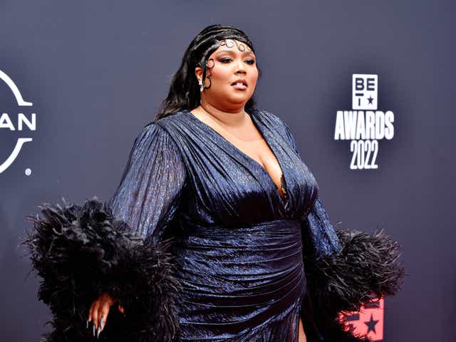 <p>Lizzo explains why she doesn’t believe in monogamy</p>