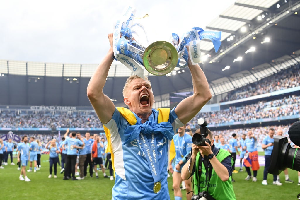 Zincehnko lifts the Premier League trophy