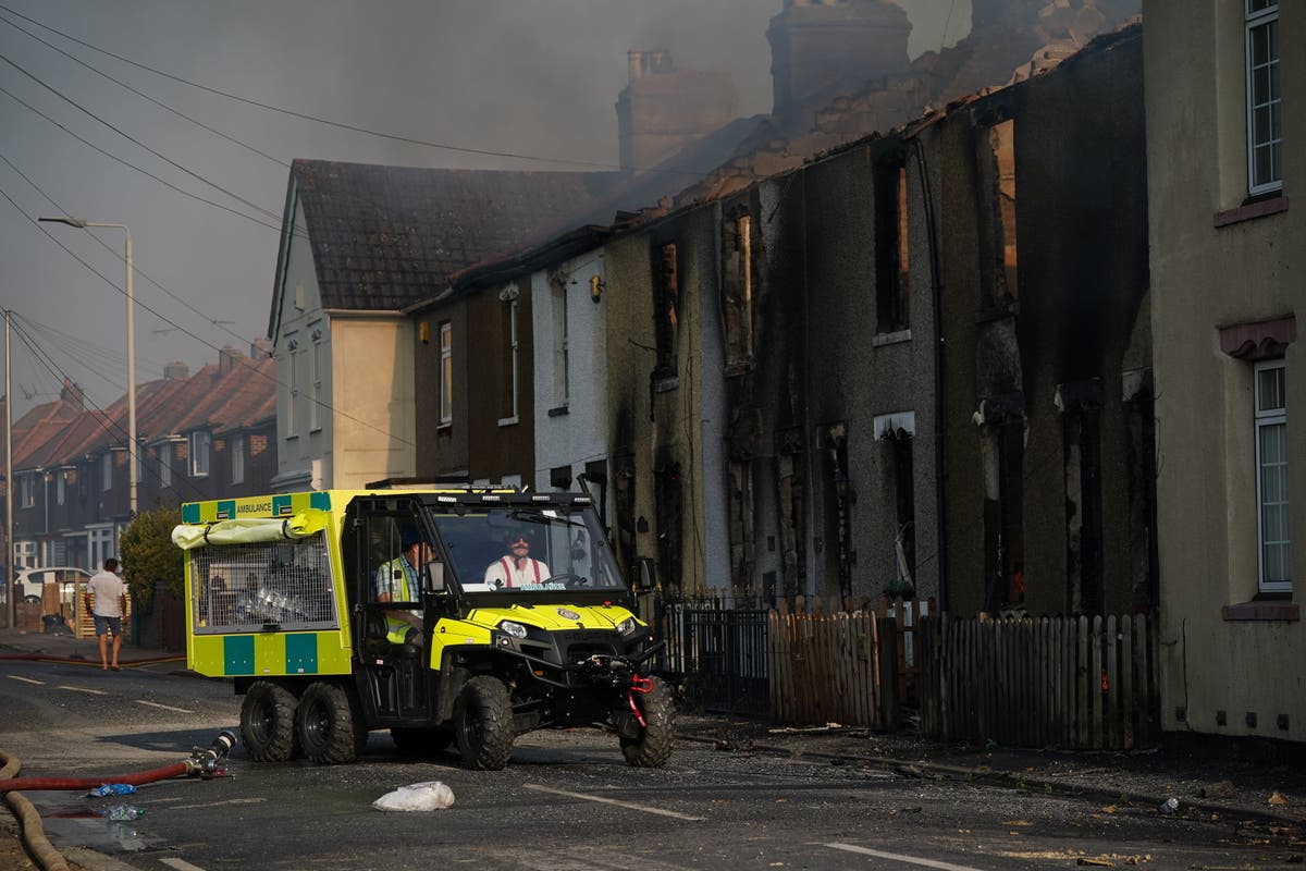 Residents describe &lsquo;worst nightmare&rsquo; as blaze destroys homes