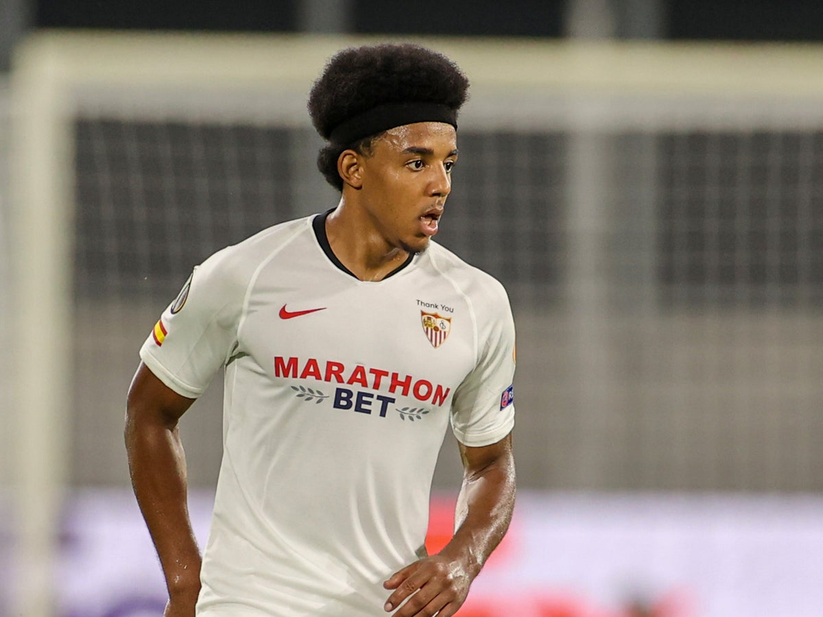 Transfer news LIVE: Chelsea near Jules Kounde deal plus Frenkie De Jong to Man United latest