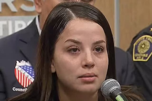 <p>Gwen Alvarez speaks after a grand jury declined to charge the man who accidentally shot and killed her daughter </p>