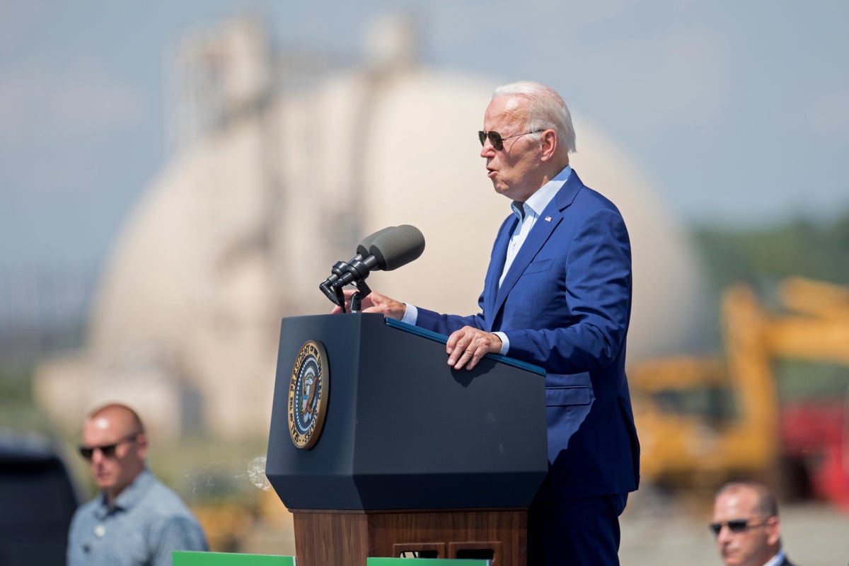 Biden blames pollution in Delaware for him and others getting cancer