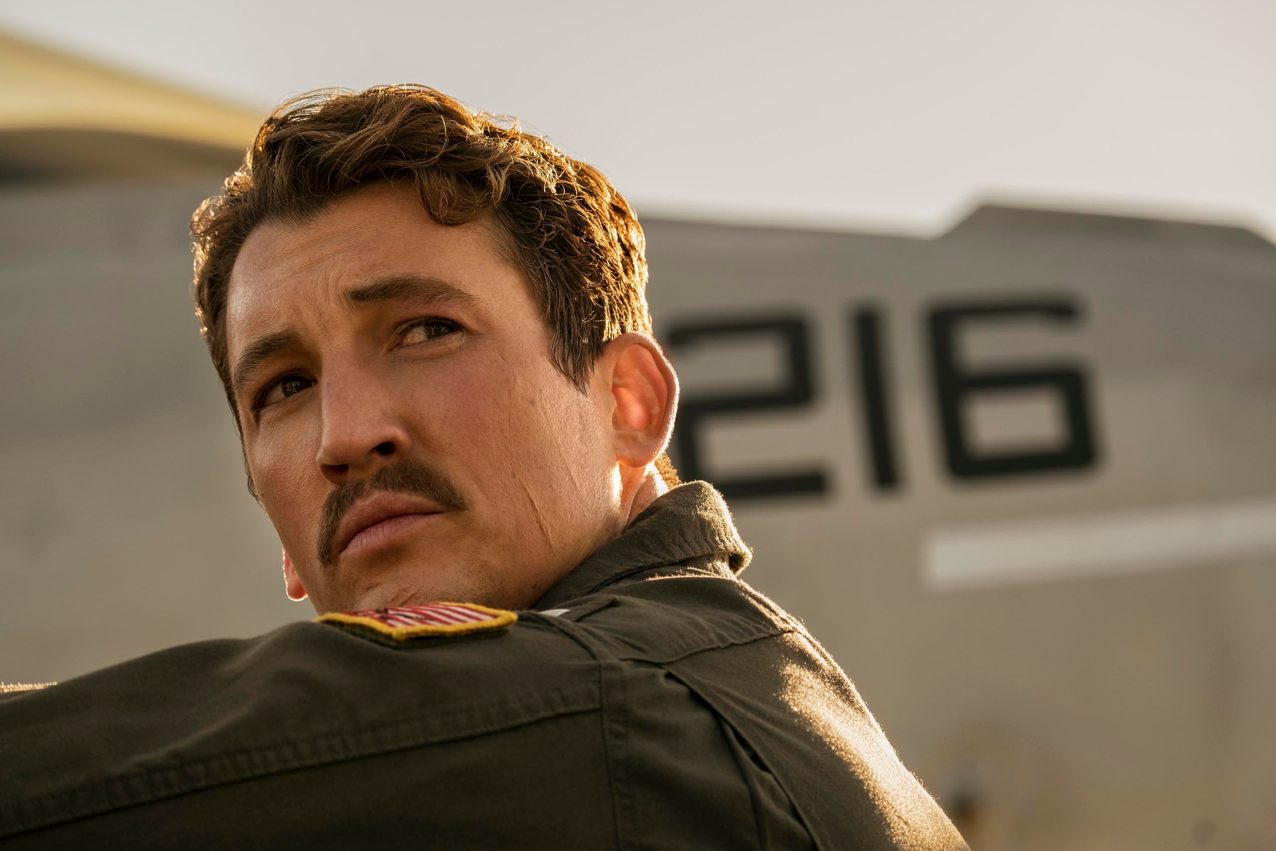 Miles Teller como Galo em 'Top Gun: Maverick'