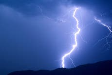 Lightning strike kills one soldier and wounds nine others at US Army base