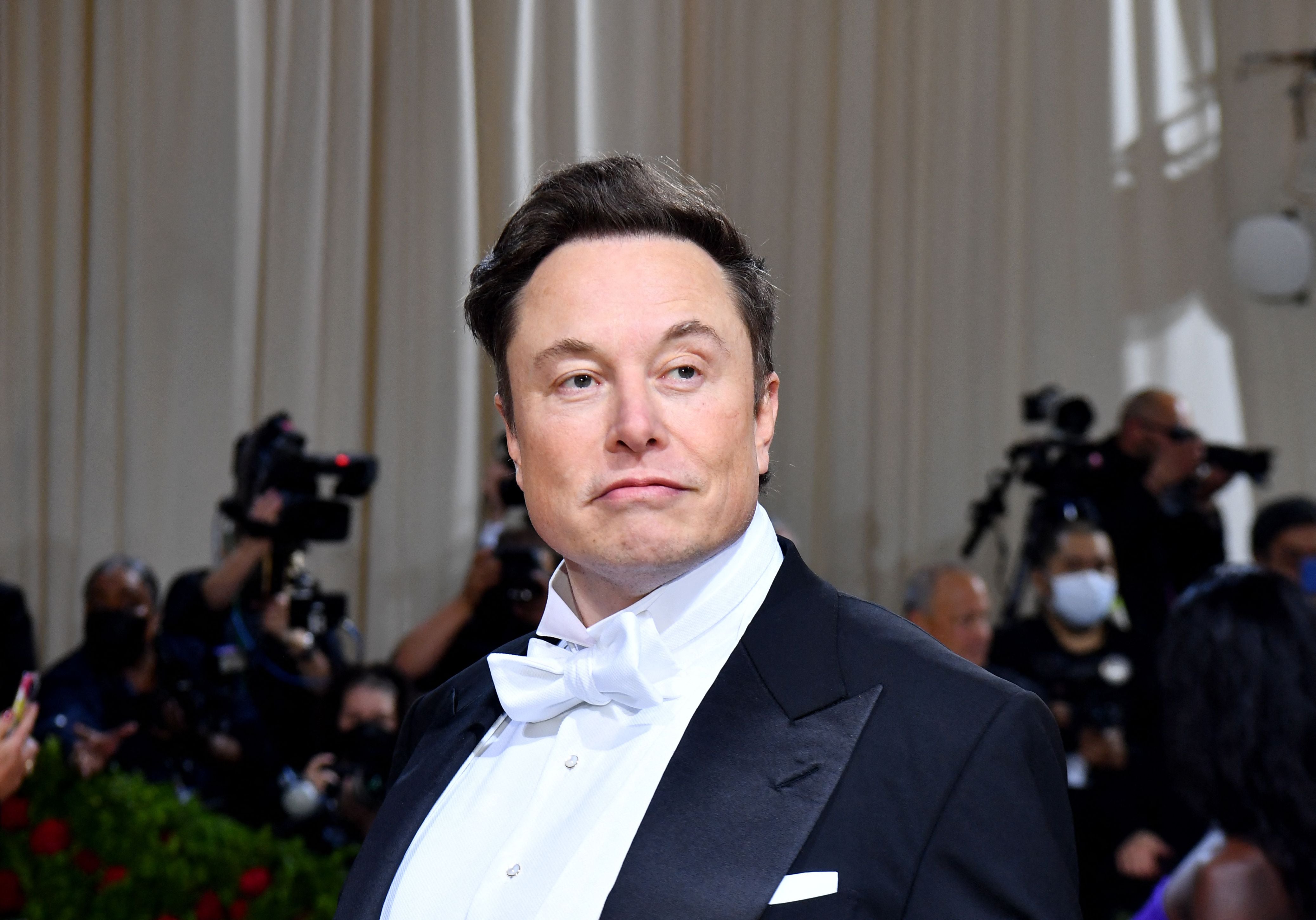 <p>Elon Musk responds to memes of his Greek vacation photos</p>