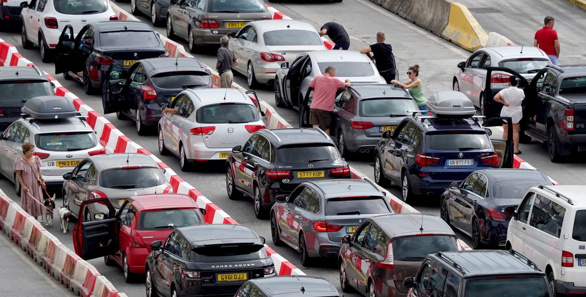 Dover traffic delays – live: French MP blames Brexit for chaos as queues form for second day