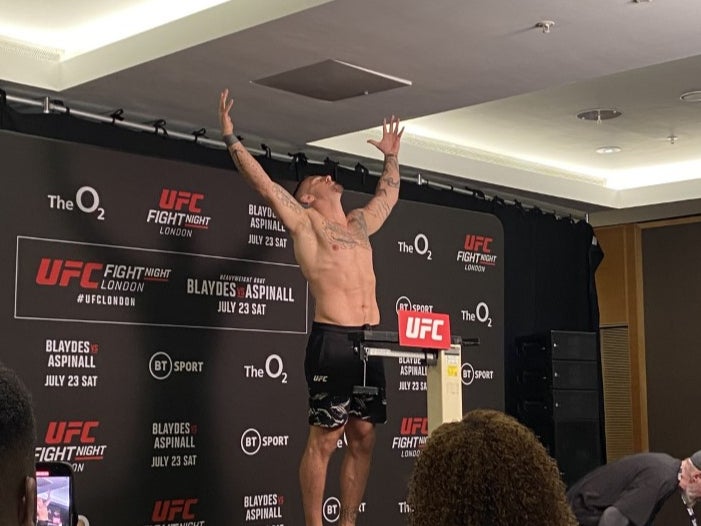 Tom Aspinall makes weight ahead of his UFC London main event against Curtis Blaydes