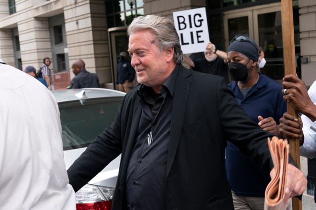 Juicio de Capitol Riot Bannon