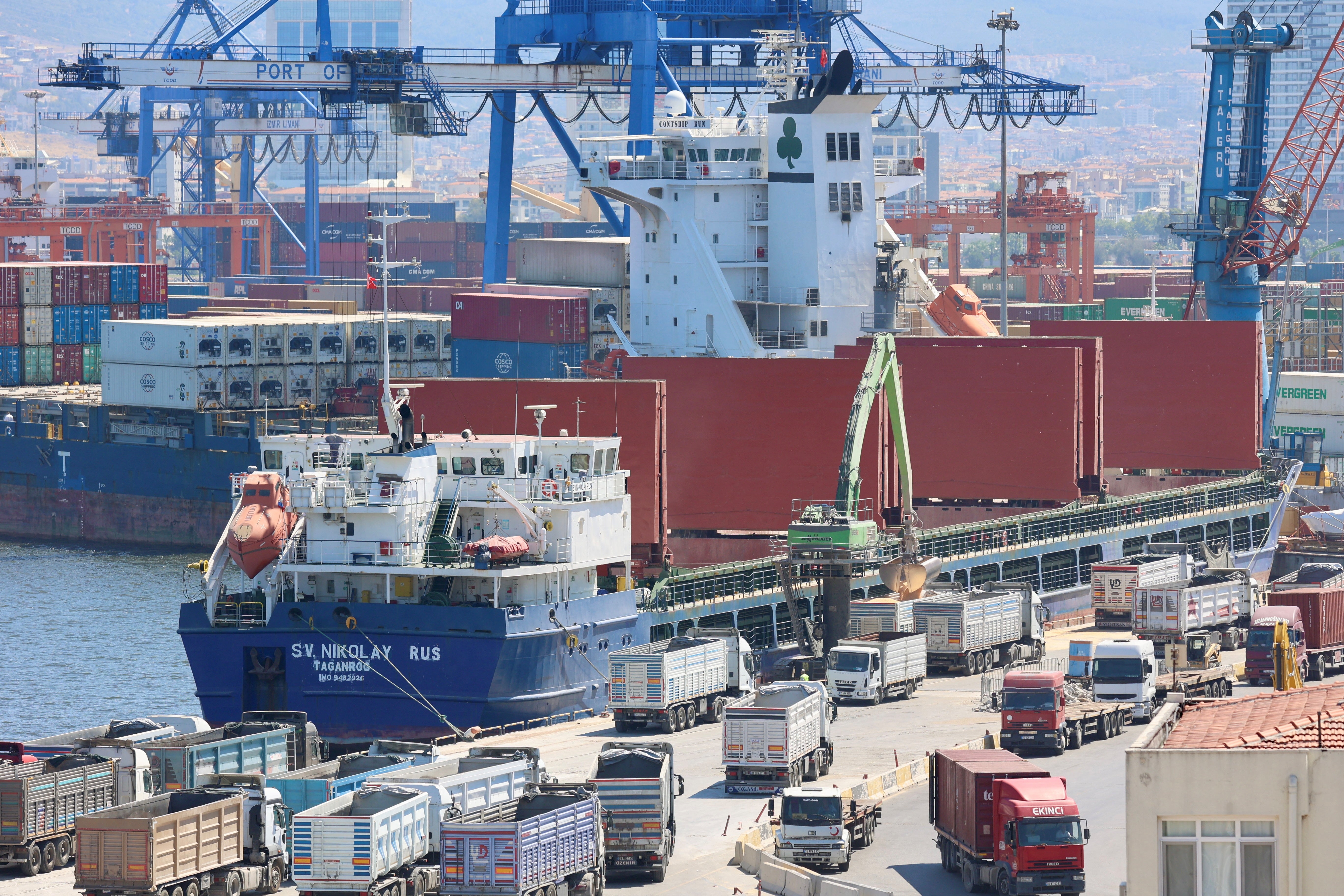 Russian-flagged bulk carrier SV Nikolay is unloaded at Izmir port in Turkey