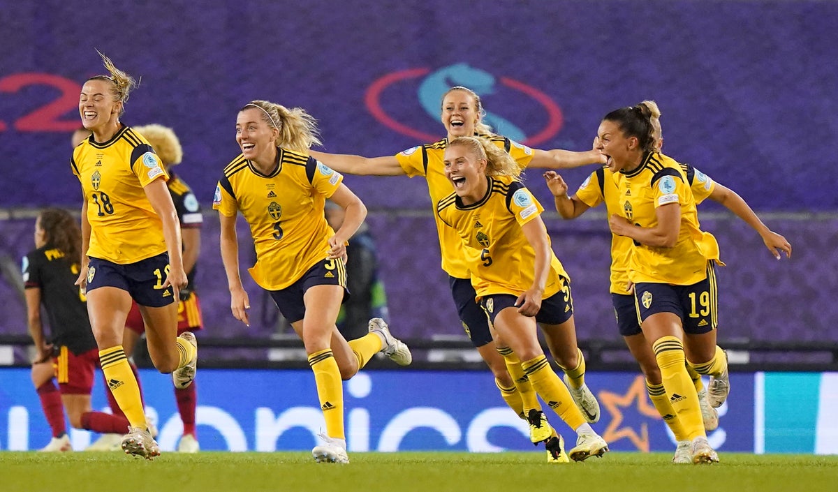 Sweden leave it late to book Euro 2022 semi-final with hosts England