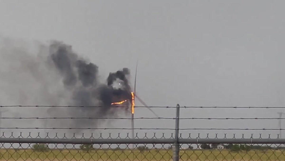Flaming wind turbine falls to pieces after being struck by lightning