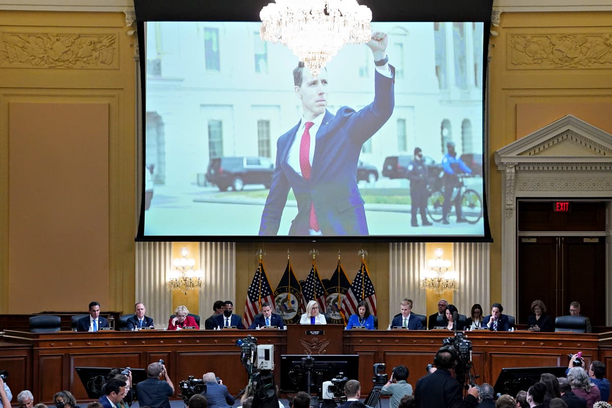 Missouri Democrats planning ‘Hawlin’ Hawley’ 5K race to mock senator’s dash from Jan 6 rioters Missouri Democrats planning ‘Hawlin’ Hawley’ 5K race to mock senator’s dash from Jan 6 rioters