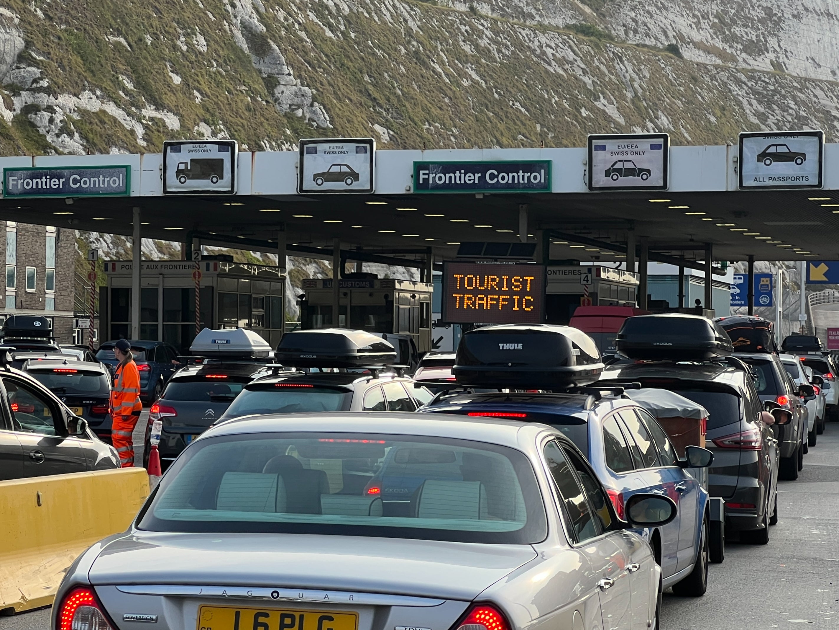 dover-busiest-day-since-2019-begins-with-go-slow-the-independent