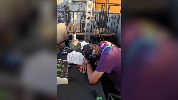 <p>Moment Jake Wightman's dad collapses in heap seeing son win World 1500m</p>