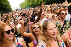 2 apparent homophobic attacks reported after Berlin Pride