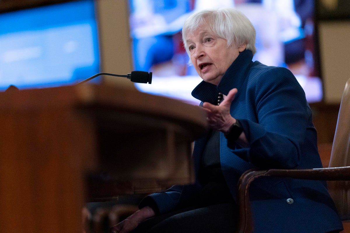 Yellen downplays US recession as wave of economic data looms