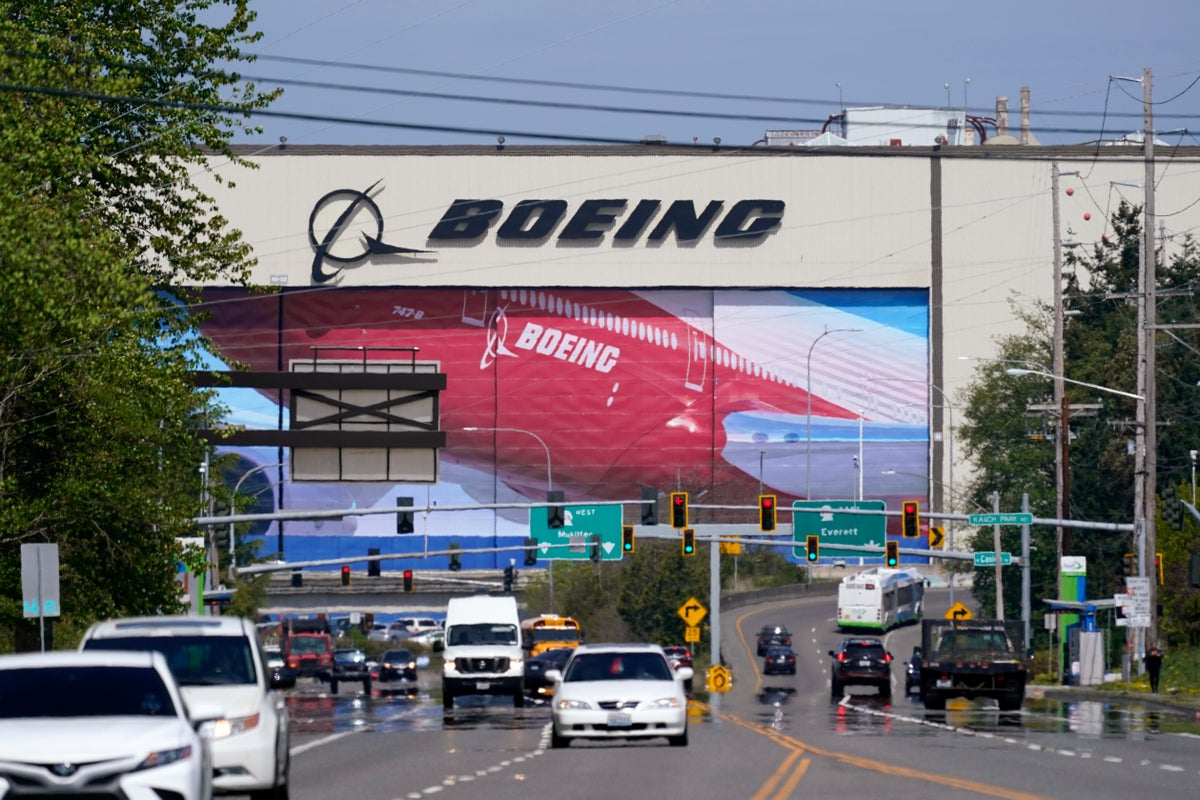 2.000'den fazla Boeing çalışanı, anlaşmaya varılamaması üzerine önümüzdeki ay greve gidecek