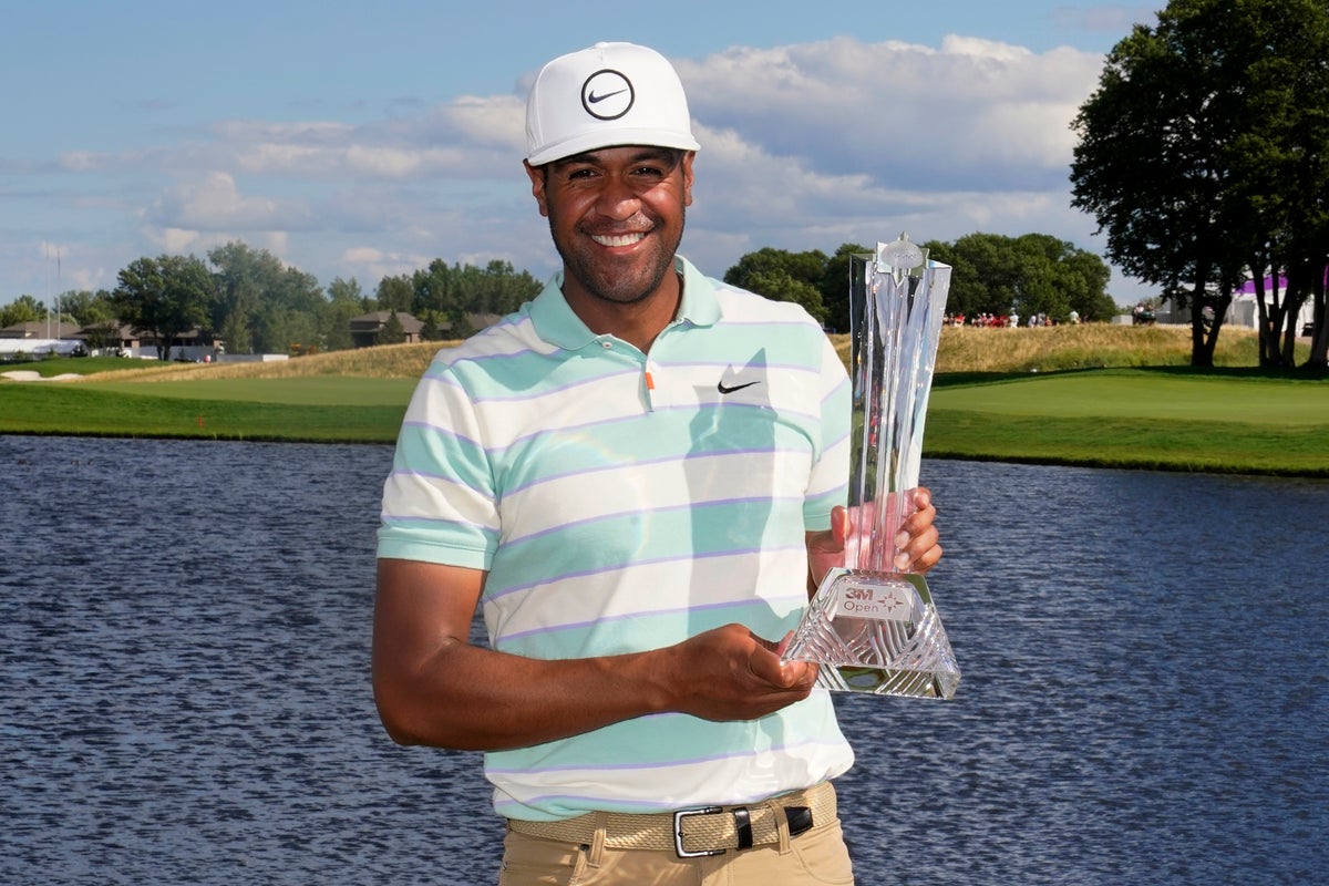 Tony Finau comes from five behind to win 3M Open and set tournament record