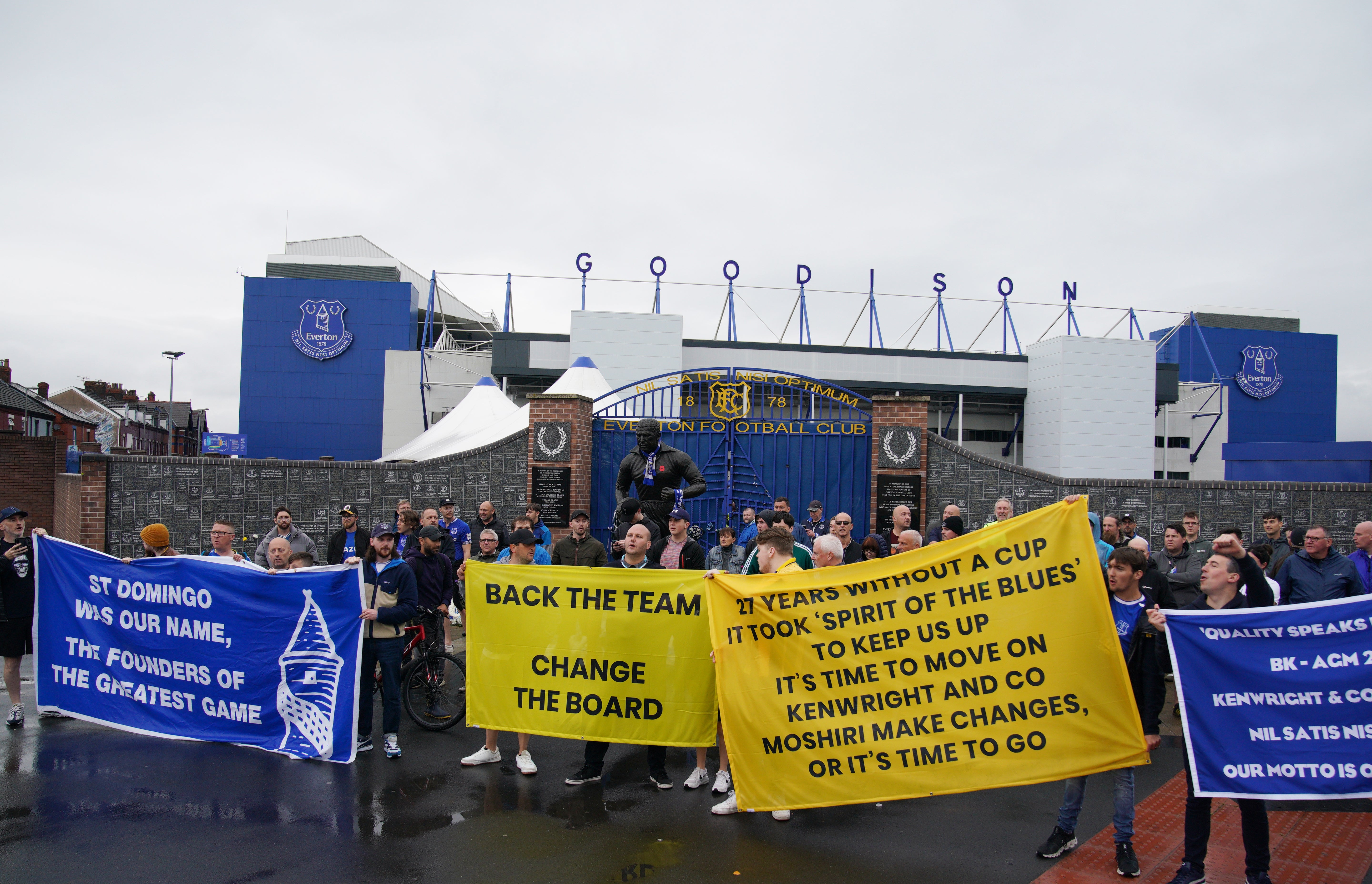 Everton fans staged a protest outside Goodison Park to complain about leadership issues within the club (Peter Byrne/PA)