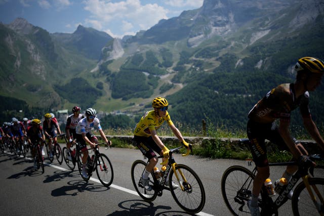 <p>Cycling Tour de France Review Photo Gallery</p>