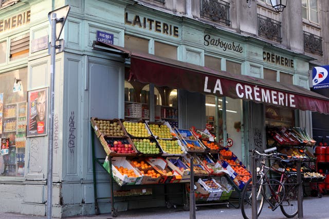 <p>French shops running air conditioning in summer or heating in winter must close their doors to improve energy efficiency</p>
