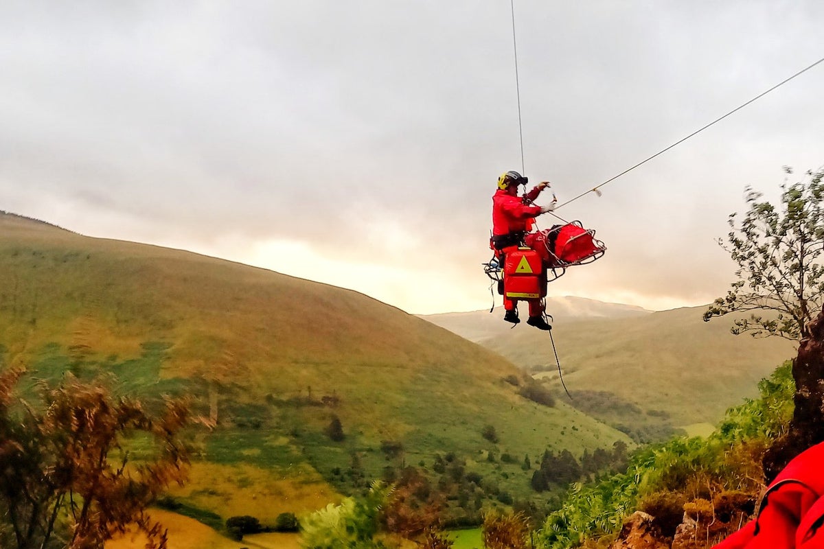 Welsh Man Fall ‘Drunk’ man collapses on Welsh mountain as friend found injured down ...
