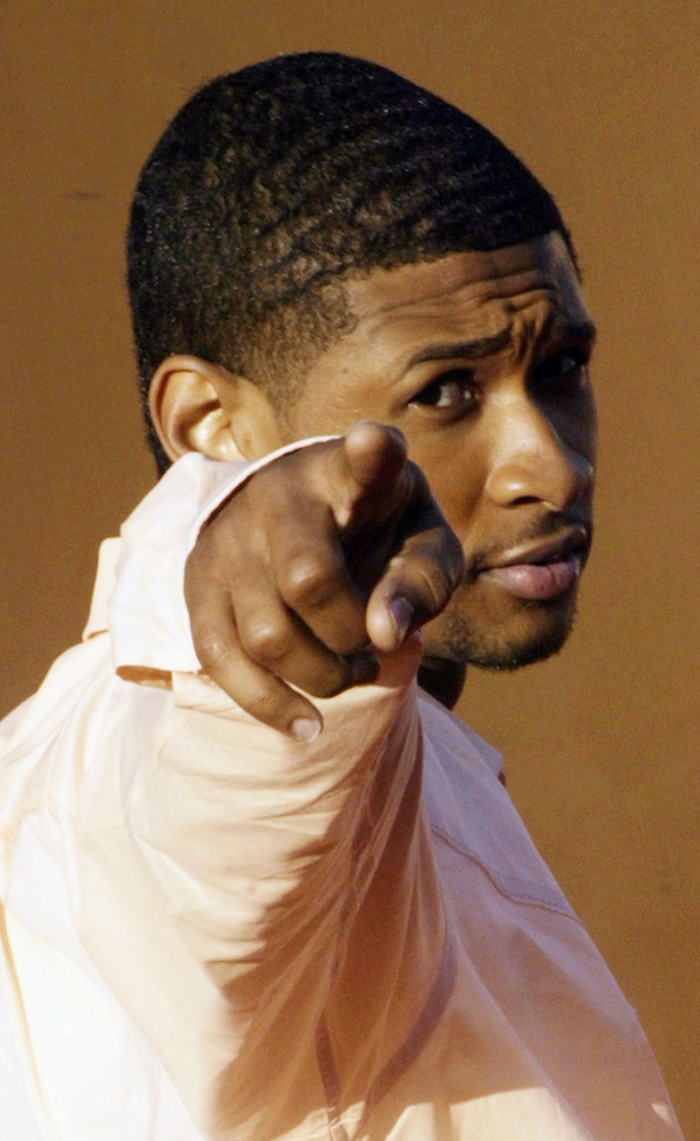 Singing only to you: Usher at the Soul Train Awards in 2004