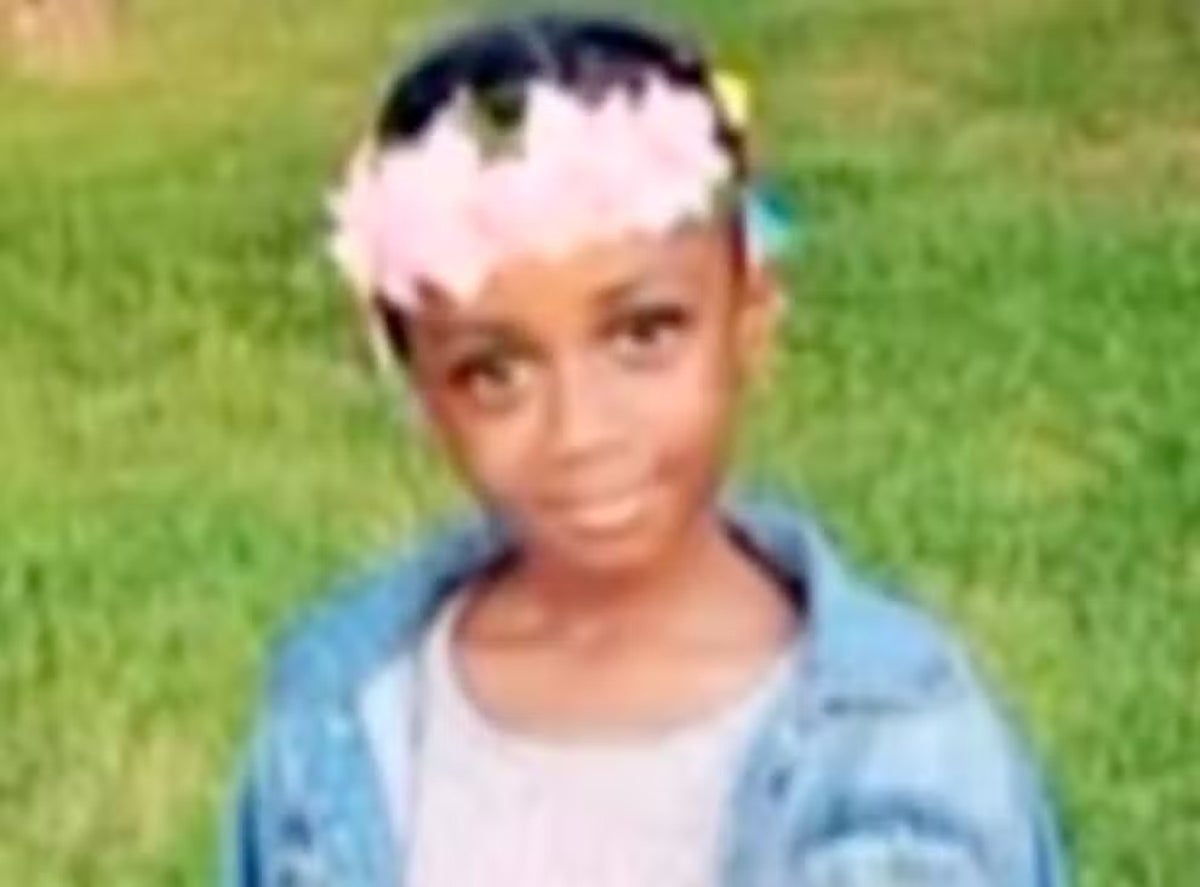Attorneys for police officers accused of fatally shooting girl want judge to dismiss charges