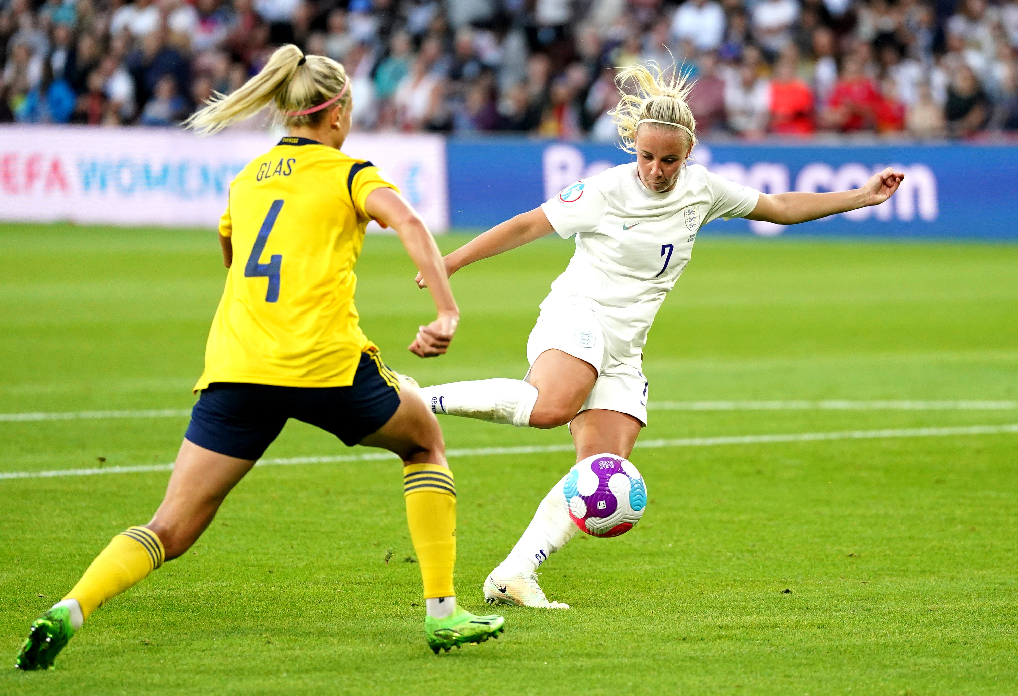 Beth Mead scores England’s first goal against Sweden in the Euro 2022 semi-final
