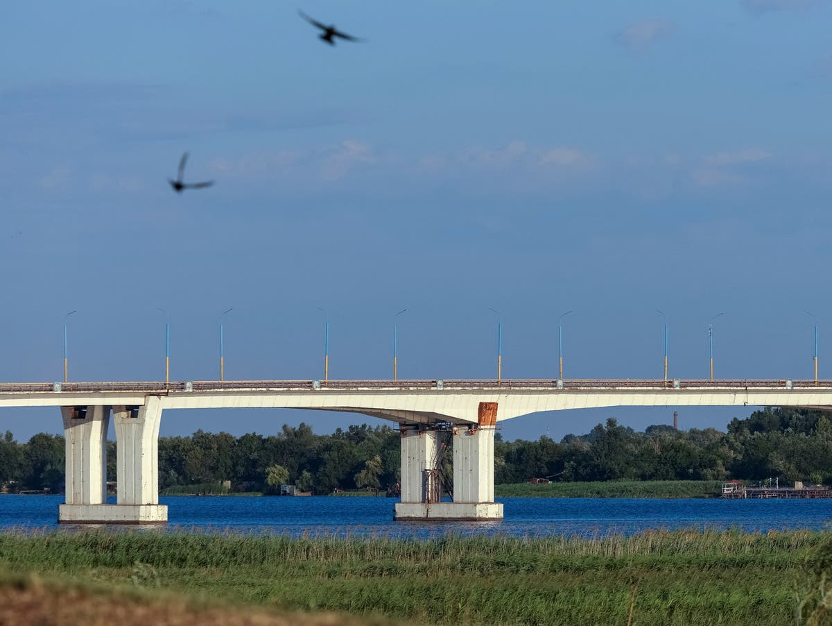 Ukraine forces strike key bridge in Russian-occupied Kherson
