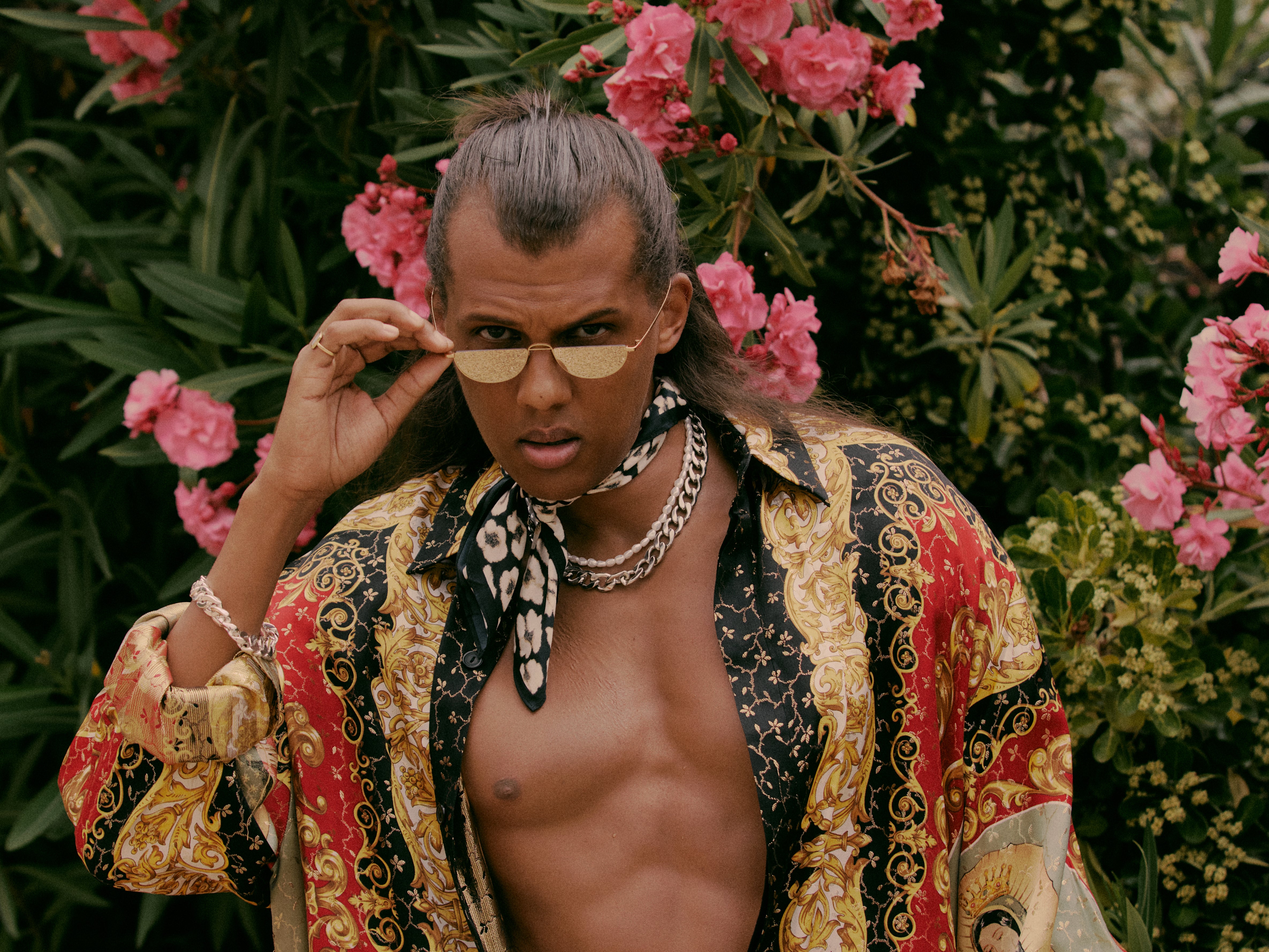 Stromae in the music video for ‘Mon Amour'
