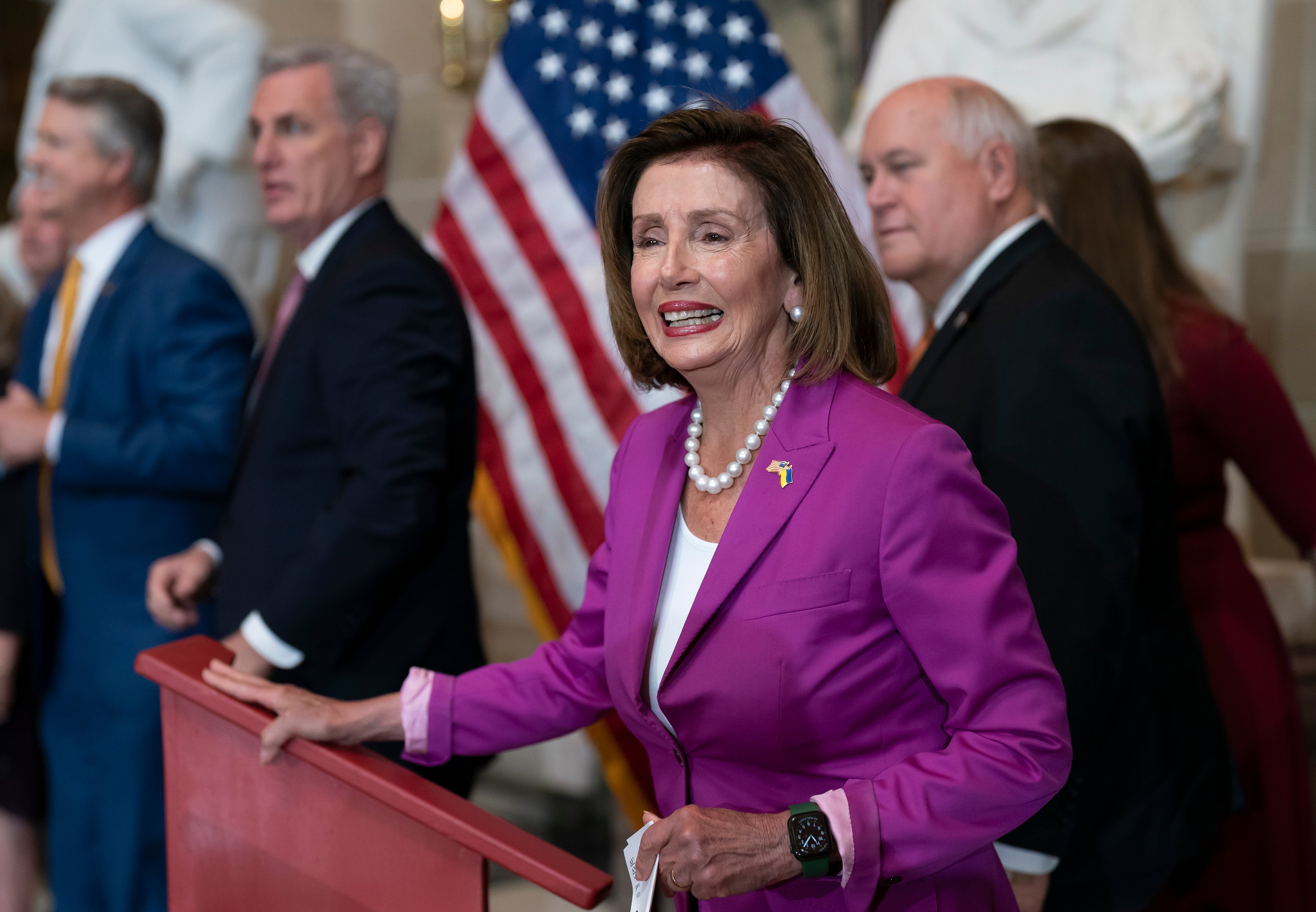 Congress Earhart Statue