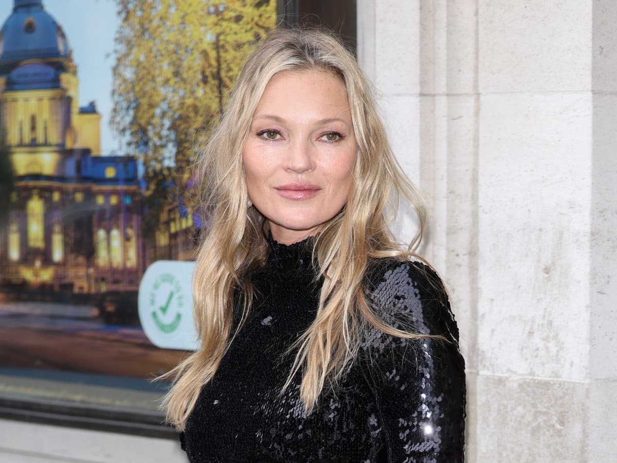 Kate Moss declares hats are ‘over’ and balaclavas are in | The Independent