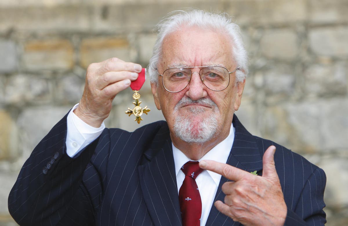 Bernard Cribbins, star of The Railway Children and Doctor Who, dies aged 93