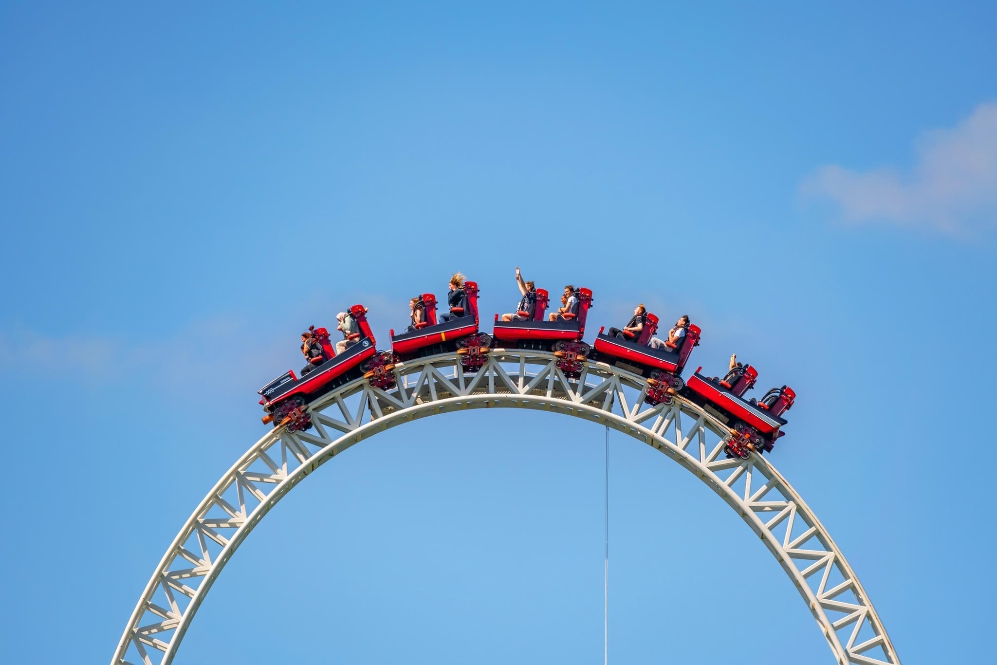Owner of UK's biggest theme parks announces huge changes to pricing - Vimarsana News