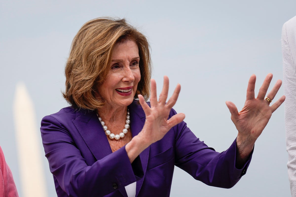 Pelosi Taiwan visit – live: Chinese warplanes fly sorties in Taiwan Strait as tensions mount