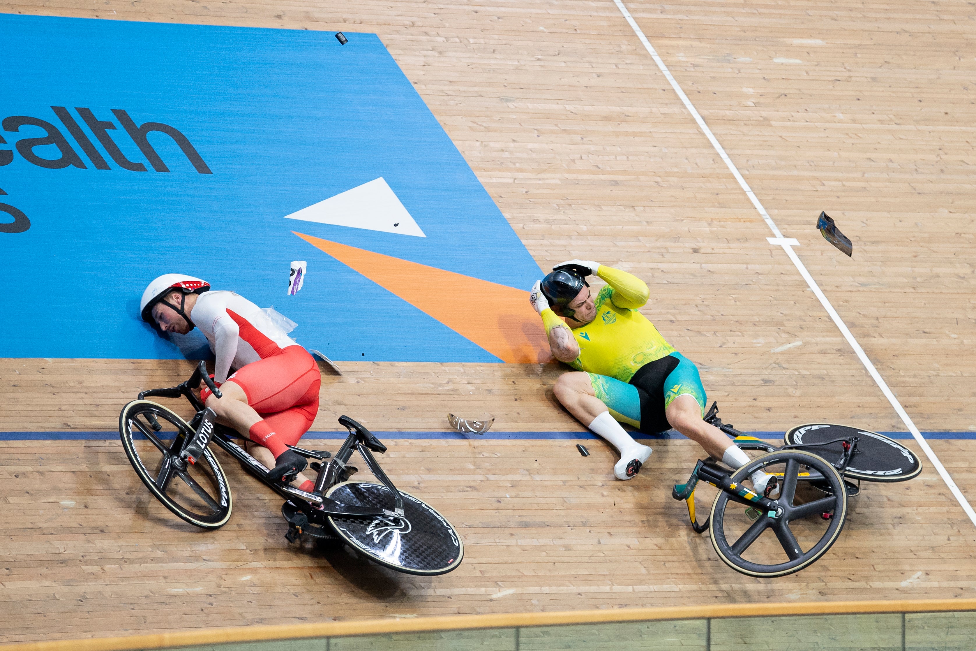 Joe Truman horror crash overshadows track cycling at Commonwealth